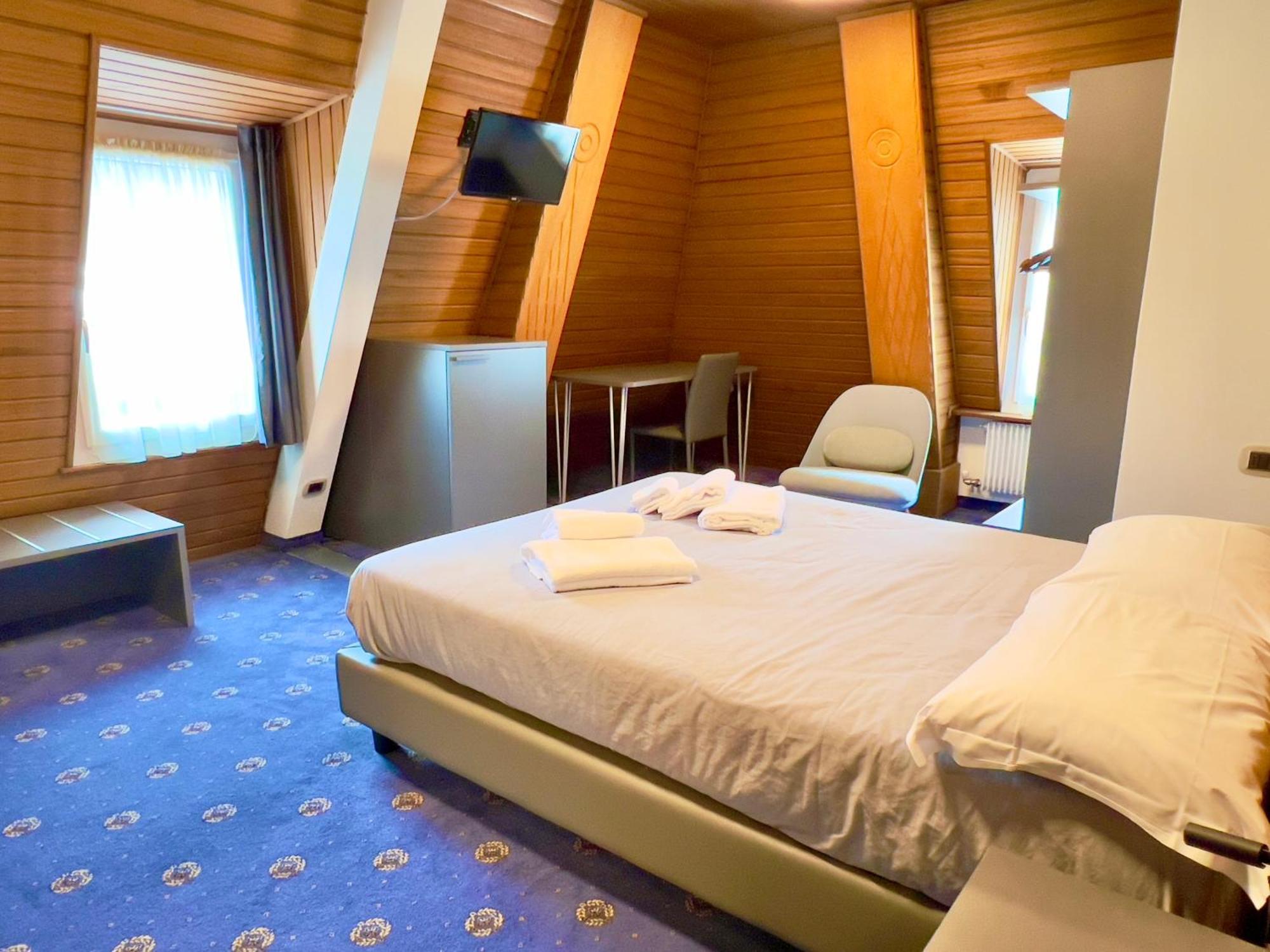 Hotel Regina Del Bosco Rontzaun