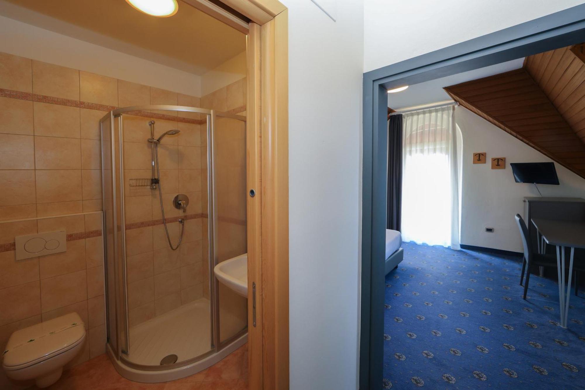 Hotel Regina Del Bosco Ronzone